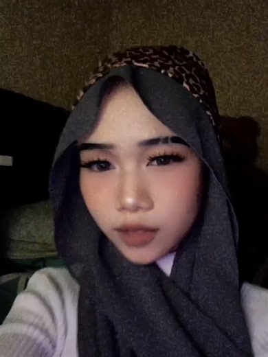 Transformative Makeup Techniques for Transgender Individuals