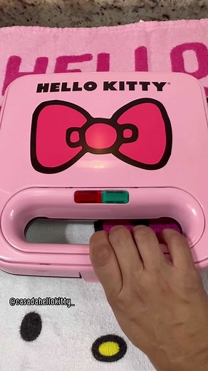 Hello Kitty Sandwich Maker 🎀 #hellokittysandwich #hellokittyfood #hellokittycheck #hellokittygirl #hellokittykitchen #hellokittyhouse #hellokittycafe