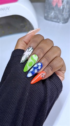 futuristic alien nails 👽💚 #gelx #nailart #nailtutorial #gelxnails #colorfulnails