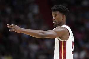 從帶刀侍衛到極霸英雄！士官長 Jimmy Butler 例行賽經典戰役/紀錄 - The Clutch Times 從帶刀侍衛到極霸英雄！士官長 Jimmy Butler 例行賽顛峰時刻 Top 5