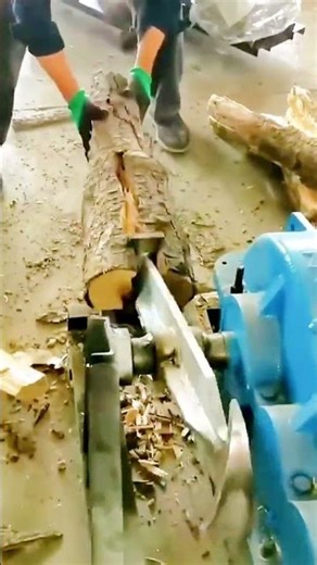 cool tool for splitting logs into firewood #shorts