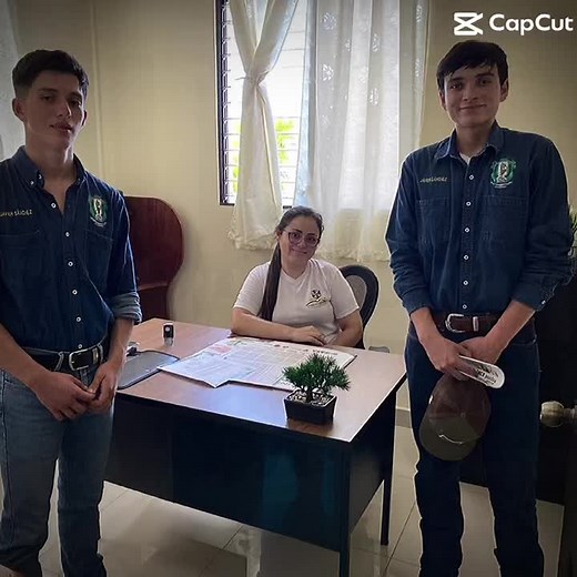 Estudiantes de segundo semestre haciendo promoción de la propuesta educativa de la ENCA y el Proceso de Admisión para el ciclo 2024, en los establecimientos educativos de sus comunidades en los diferentes departamentos del país. #AdmisiónEnca2024