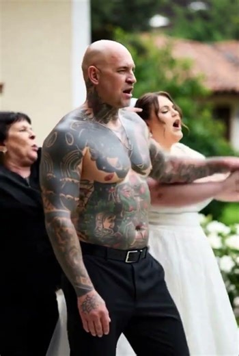 Tattooed groom marries curvy bride – but mom has other plans! 😈💍