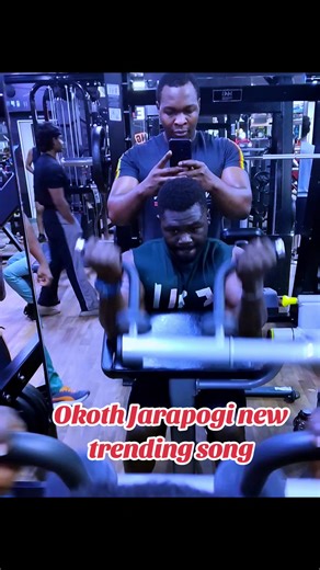 Building Big Biceps: Tips for Gym Addicts