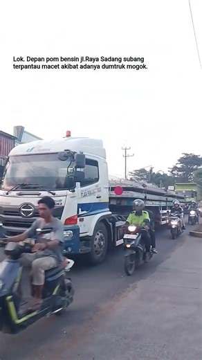west java, purwakarta bersama rutinitas sore para pekerja dengan profesinya masing-masing.