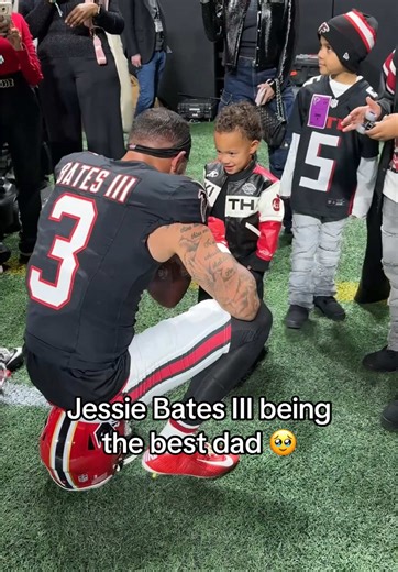 Jessie Bates III: A Heartwarming Dad Moment