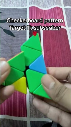 checkerboard pattern in pyramid cube