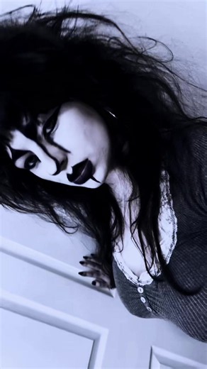 Traditional Goth Makeup: Witchy Aesthetic Explained