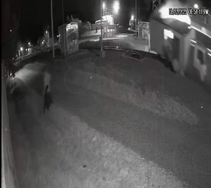 251K views · 1.7K reactions | #Pátzcuaro || Imágenes sensibles || Captan el momento exacto cuando el tren impacto un vehículo en el crucero de carretera Pátzcuaro - Quiroga a la altura de la población de Tzurumutaro. Al momento se esperan que lleguen paramédicos y policías para auxiliar a las posibles víctimas. #CBTelevisión | CB Televisión | Facebook