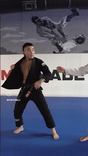 Grip fighting in Jiu Jitsu, here are 3 different grip breaks and follow for more tutorial! #bjj
