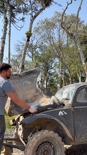 307K views · 2.3K reactions | Levar o material até o bunker tá sendo a parte mais difícil e demorada ☠️ #crazy #desafio #natureza #sobrevivencia | Ninja Flow | Facebook