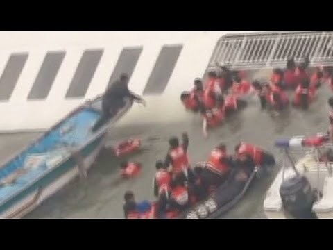 Fisherman rescued students from sinking ferry