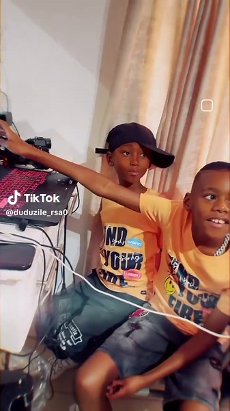 therealdudursa1 (@duduzile_rsa0)’s videos with original sound - therealdudursa1