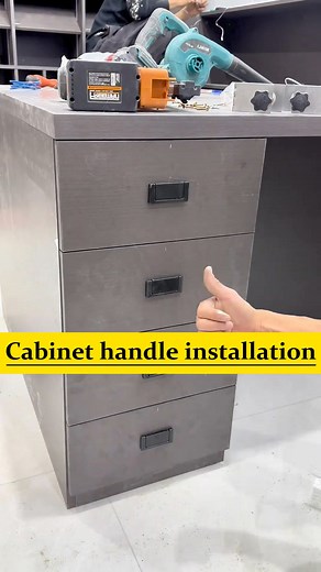 Cabinet handle installation#kitchencabinets #kitchencabinet #kitchen #customkitchencabinets #kitchencabinetfactory #chinakitchenfactory #fyp #foryou #viral #aleadhome #aleadcustom | Alead Kitchen & Wardrobe Custom