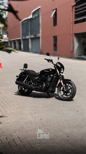 Rider's Cartel on Instagram: "2019/2020 Harley Davidson Street 750 KL reg. 2nd owner 10.5k km done only! Accessories- H-D Engine guard H-D Pillion back rest Biie is in mint condition, very well maintained, valid insurance, just buy and ride! #harley #750 #bikerlife #fyp #exploremore"
