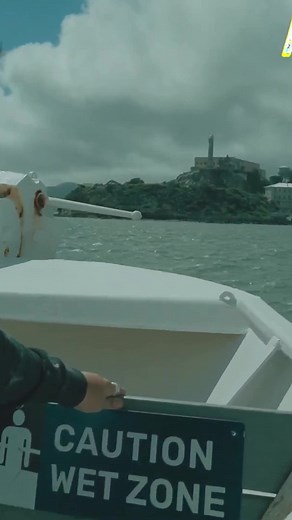 Explorando la Cárcel de Alcatraz en Warzone con mi Squad | Visita Virtual