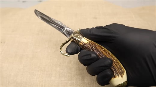 Why knives with original antler handles attract serious collectors