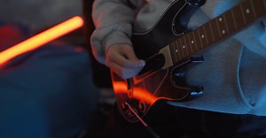 Video by Mikhail Nilov on Pexels