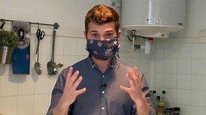 Video. Coronavirus: How to make your own face mask – no sewing required