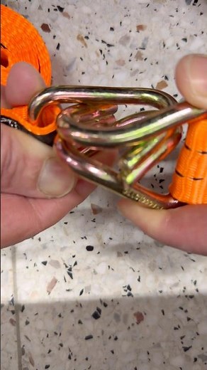 Master Ratchet Straps the Smart Way: Fast & Secure Method