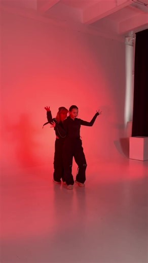 Новые танцевальные клипы на нашем YouTube