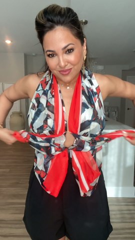 Fashion Hack: Turn Your Scarf Into A Top✨