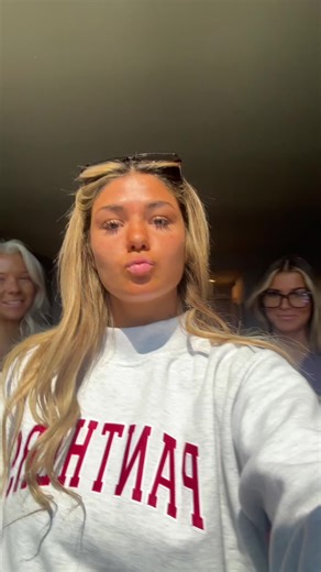 The Oompa Loompas have arrived in HTX @kkamryy @Emily💕