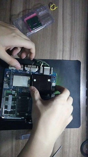 苹果MAC MINI A1176 拆解视频 更换CPU（二）