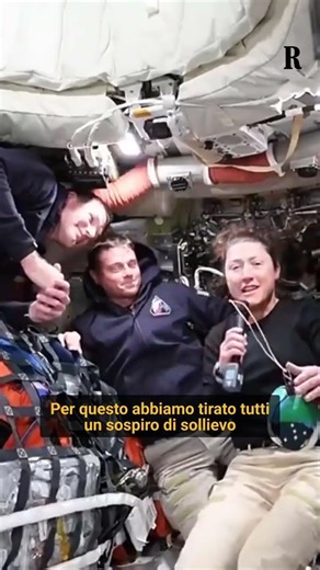 La gioia dell'astronauta Koch dopo aver riparato la toilette della capsula Orion