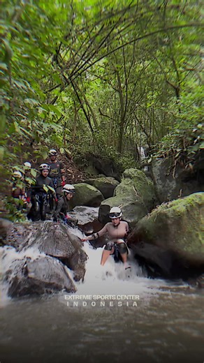 Informasi & Reservasi : PT. ESC INDONESIA MELESAT 085604003195 (ADMIN 1) 082264584011 (ADMIN 2) Instagram : @extremesportscenter.idn Tiktok : @extremesportscenter.idn #canyoneering #canyoningmalang #cobanbaunggunungkawimalang #exploremalangraya #opentripmalang
