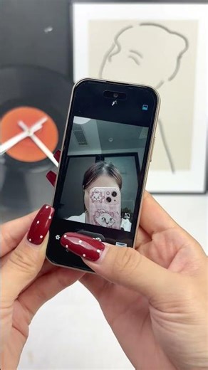 My newly bought phone is so tiny! A mini phone with a small screen! I want to become a tech