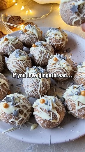 I based my original attempt of these no bake gingerbread truffles from my rum balls recipe, but the gingersnap cookies I used had more moisture in them so I had to test it a couple of times to get the right balance. I have now perfected it so if you're a fan of gingerbread but don't want to go to the hassle of rolling out cookie dough and baking it, then these easy, gingerbread balls should be your next home-made Christmas treat. Recipe link is in the caption! | athletelunchbox | Facebook