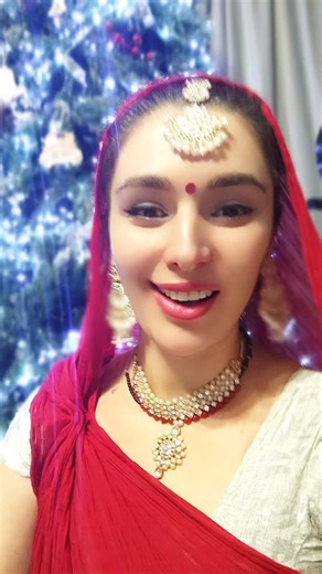 Bachoriym Eshlik: Indian Dance and Lip Sync Styles