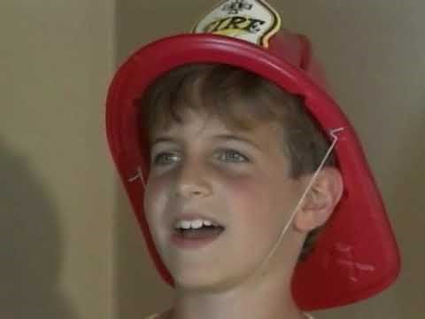 S01 E01 Hard Hat Harry Fire Truck Adventures