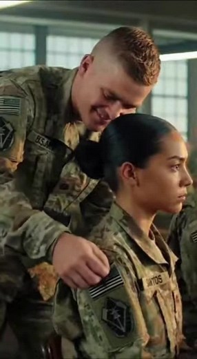 In the middle of a packed military dining hall, he reached over and ripped the patch right off her uniform—his laughter echoing off the walls. 😱 😱 “Bet you ordered this online,” he smirked, waving the torn patch in the air like a prize. “Some people earn these. Others just play dress-up and get them for showing up.”😱 The ripping sound cut through the room like a siren. Conversations halted. Every head turned. Forks stopped midair. All eyes locked on her. We braced for impact—expecting her to 