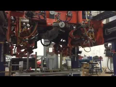 Automotive module aligner