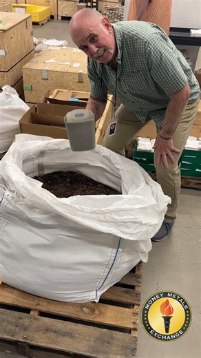 Money Metals on Instagram: "A Penny Pallet of 95% Pure Copper https://www.moneymetals.com/pre-1983-95-percent-copper-pennies/4 Money Metals’ Mike Maharrey just rolled out something you don’t see every day… a pallet stacked with 95% pure copper pennies. In this quick 30-second clip, Mike explains why those old pre-1982 “copper cents” are worth far more in melt value than today’s modern pennies. Before 1982, U.S. pennies were struck from an alloy that is 95% copper. Modern pennies are mostly cheap