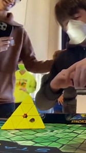 [0.75] Pyraminx World Record Single - Elijah Brown Fuente: YouTube/Elijah Brown #Cubing #CubodeRubik #Cube #WorldRecord #WR #WCA #Wow #Rubik #RubiksCube #Rubiks #3x3 #OneHandedRubiksCube #GAN #MaxPark #Math #Puzzle #usa #smart #megaminx #pyraminx #WCA #WorldCubeAssociation #2023 #Blind #viralvideos | Yatta Producciones | Facebook