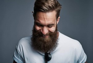 Scruffy Beard: How to Get   10 Cool Styles [2024 Trend]