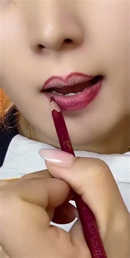 Glossy Red Lips Makeup Tutorial 💄