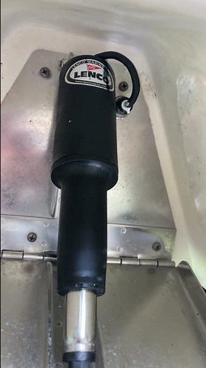 DIY changing your Lenco trim tab actuator. #fishhuge ￼