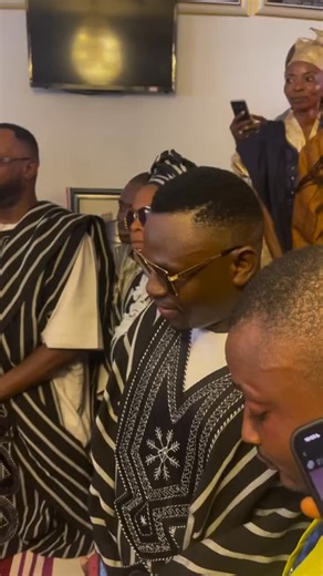 1.6K views · 218 reactions | Actor Odunlade Adekola and family paid a courtesy visit to the Palace of Oore of Otun Ekiti and Paramount Ruler of Moba Kingdom, HRM Oba Adekunle Adeayo Adeagbo, during the Wake Keep Service of his late father in Otun Ekiti. Friends, family, dignitaries, and colleagues joined Nollywood star Odunlade Adekola in Otun Ekiti to pay their last respects to his beloved father. @odunladeadekola @adejeth #DeevibesMedia #deevibesmedia247 | Deevibes Media | Facebook