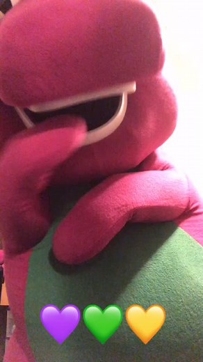 It’s important to brush your teeth every day! 💜💚💛 | Duet with Barney #barney #fyp #mascot #cosplay