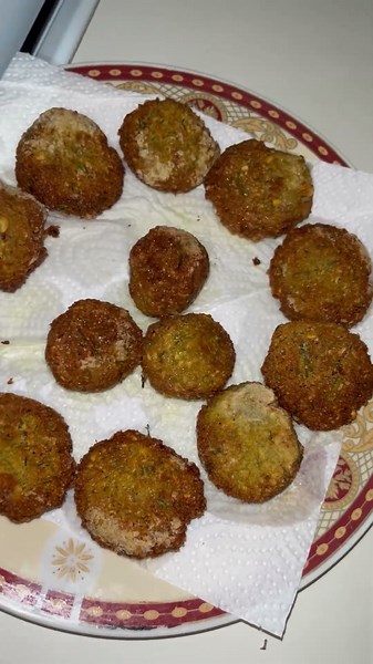 ASMR Mukbang | Crispy Falafel 🥙✨ | Relaxing Cooking Sounds