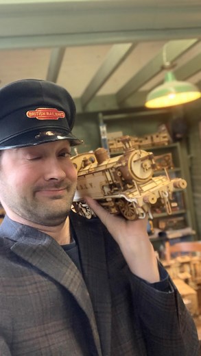 R.Duck Locomotive Works on Instagram: "Happy Sunday Build Crew!!! Sunday scaries got ya down? Well sounds to me like you need a fun project! Look no further than the new E2 Locomotive Kit! This thing rocks! A notoriously useless loco, but one ducking cool lasercut locomotive kit!! Check it out at my Etsy Store! Link in bio!"