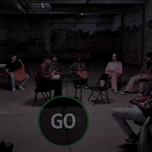 (UPDATE HIS NAME IS DARIES LINDSAY!) who is this man bro #larray #youtube