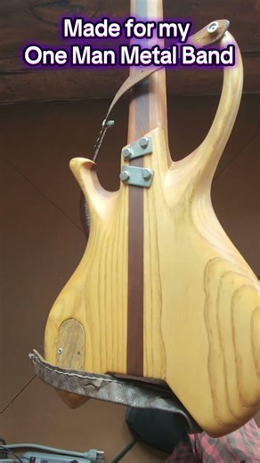5 Sting Guitar #metal #5stringguitar #bariton #guitarmaking #medasine #customguitar