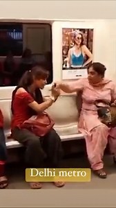 Woman Uses Pepper Spray in Public Transport Causing Commotion A video that has gone viral has sparked concerns about safety on public transport, highlighting the need for people to consider the well-being of others. The video shows two women engaged in a heated argument that escalates into a violent confrontation. One of them brandishes a pepper spray canister, prompting the other to intervene and try to prevent her from using it. Despite the intervention, the woman with the pepper spray ultimat