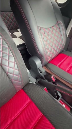 新型ハイゼットカーゴにずっと取り付けたいと思ってたシートカバーつけました。