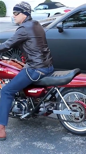 Kawasaki Z1 900 #motorcyclehistory #adventuremotorcycle #comfortable #motorcyclereview